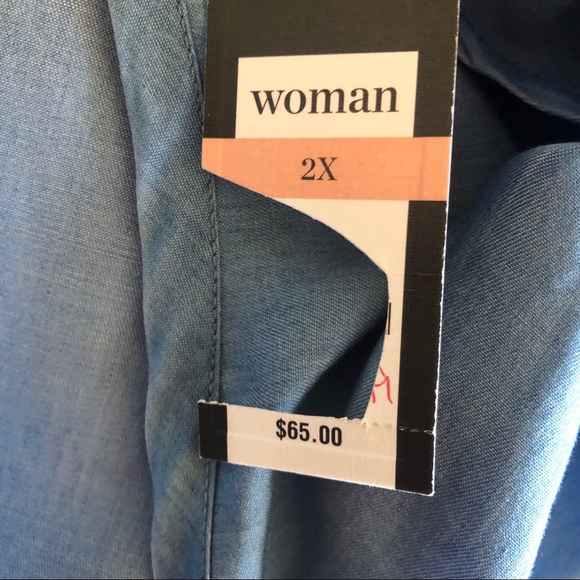 Crown & Ivy Blue Chambray Embroidered Tank Top Size 2X - Picture 7 of 9